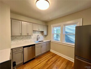 2022 James St in Syracuse, NY - Building Photo - Building Photo