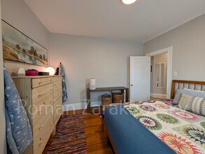 103 Bartlett St in Somerville, MA - Building Photo - Building Photo