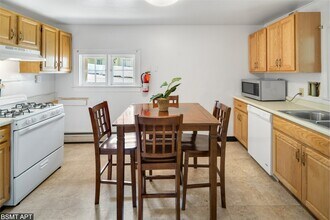 309 Dryden Rd, Unit 309 in Ithaca, NY - Foto de edificio - Building Photo