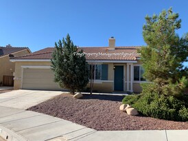 13237 Kootenay St in Victorville, CA - Building Photo
