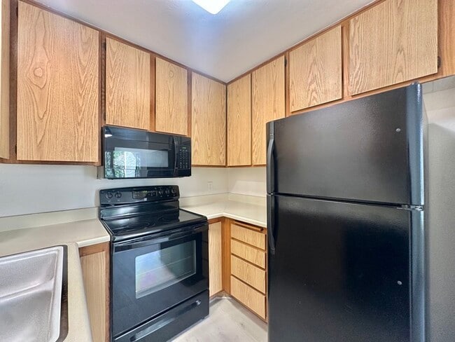4065 Porte La Paz in San Diego, CA - Building Photo - Building Photo