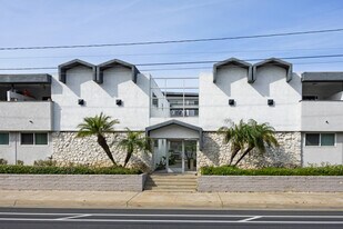 1401-1409 Superior Ave. in Newport Beach, CA - Building Photo