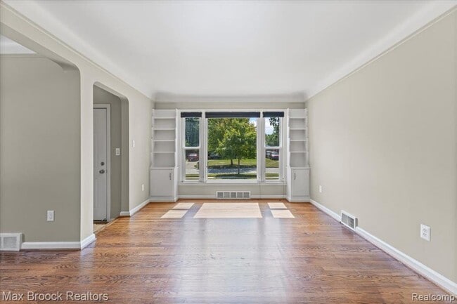 13710 Balfour Ave in Oak Park, MI - Building Photo - Building Photo