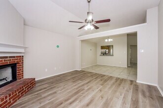 5905 Aloe Ct in Arlington, TX - Foto de edificio - Building Photo