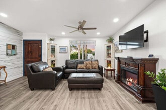 1601 Kraft St in Oceanside, CA - Building Photo - Building Photo