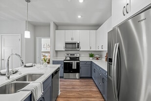 Seasons at Hoffman Estates in Hoffman Estates, IL - Building Photo