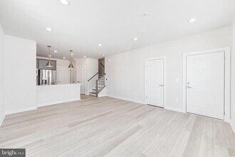 44592 Strabane Ter in Ashburn, VA - Building Photo - Building Photo