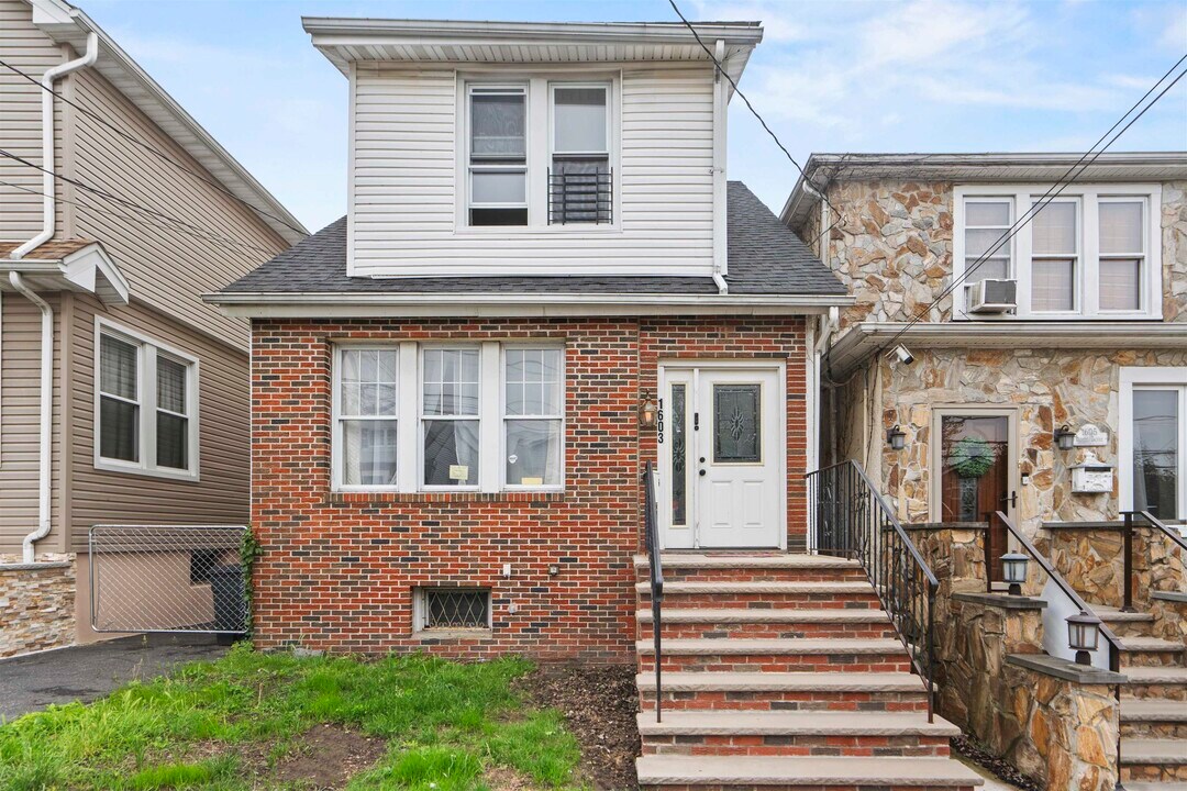 1603 77th St in North Bergen, NJ - Building Photo