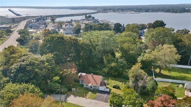 6 East St in Waterford, CT - Building Photo - Building Photo