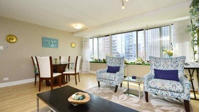 211 E Ohio St, Unit 2116 in Chicago, IL - Building Photo - Building Photo