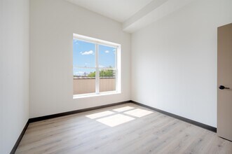 857 BERGEN Ave in Jersey City, NJ - Building Photo - Building Photo