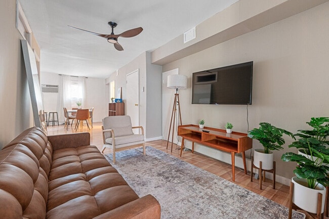 property at 309 W 28th St