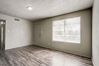 714 Old Martindale Rd in San Marcos, TX - Building Photo - Building Photo