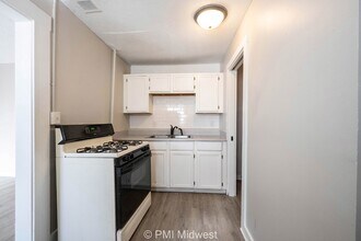 423 Villa Ave in Indianapolis, IN - Building Photo - Building Photo