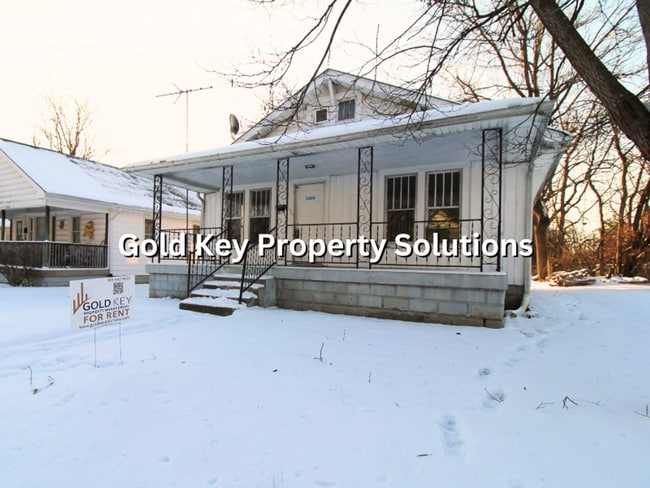 property at 1317 W 13th St