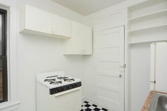 2714 N Spaulding Ave in Chicago, IL - Building Photo - Building Photo