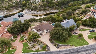 17813 Kingfisher Ridge Dr in Lago Vista, TX - Building Photo