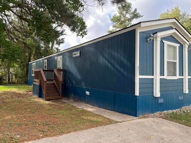 231 Fryer St in Conroe, TX - Foto de edificio - Building Photo