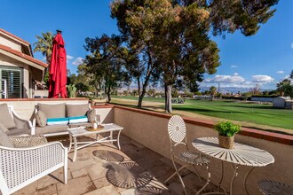 6175 Montecito Dr in Palm Springs, CA - Building Photo - Building Photo