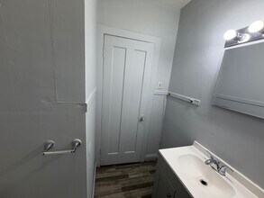 208 Stroup St in Danville, IL - Building Photo - Building Photo