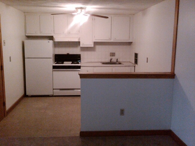 11 Brattle St, Unit apt 2