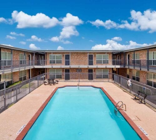 The Reserve at White Oak in Houston, TX - Building Photo