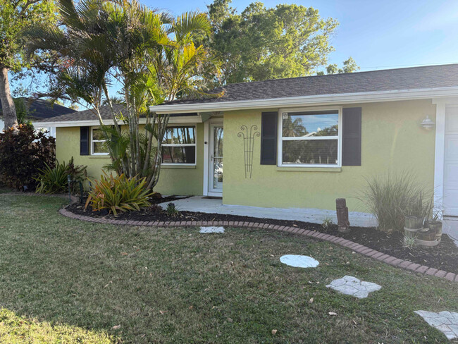 property at 4166 Pompano Rd