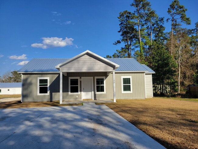 610 Anderson St in Tabor City, NC - Foto de edificio - Building Photo