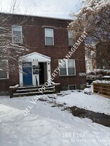 412 E Walnut Ln in Philadelphia, PA - Building Photo