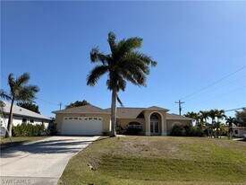3737 SW 12th Pl in Cape Coral, FL - Building Photo