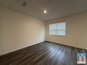 3530 Condor Ct SW in Atlanta, GA - Foto de edificio - Building Photo