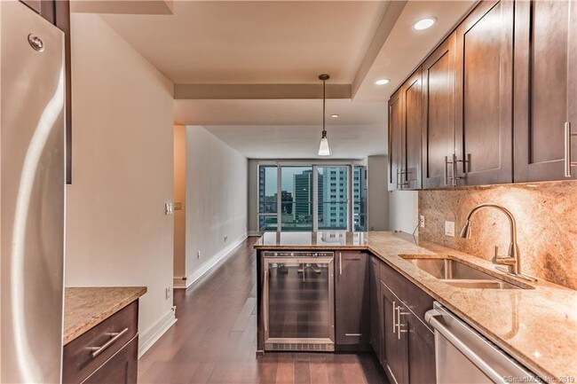 1 Broad St-Unit -16F in Stamford, CT - Building Photo - Building Photo