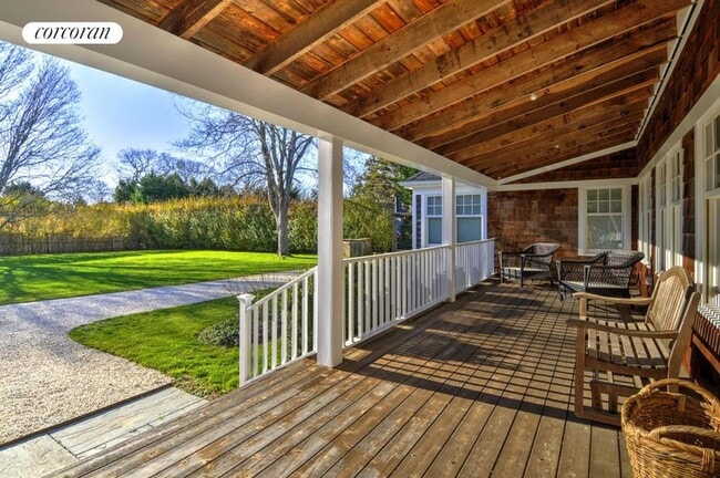 36 Oak Ln in Amagansett, NY - Building Photo - Building Photo
