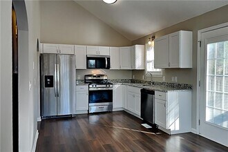 962 Taylors Farm Ct in Canton, GA - Building Photo - Building Photo