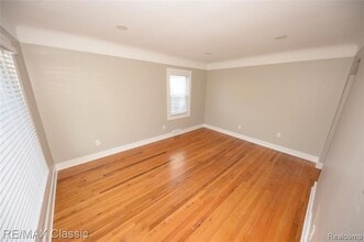 3342 Prairie Ave in Royal Oak, MI - Foto de edificio - Building Photo