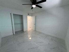 458 E 31st St in Hialeah, FL - Building Photo - Building Photo