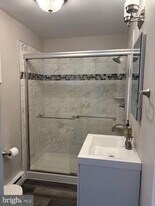 147 S Main St in Yardley, PA - Building Photo