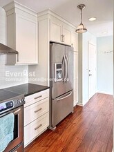 2702 Lighthouse Point E, Unit UNIT 728 in Baltimore, MD - Building Photo - Building Photo
