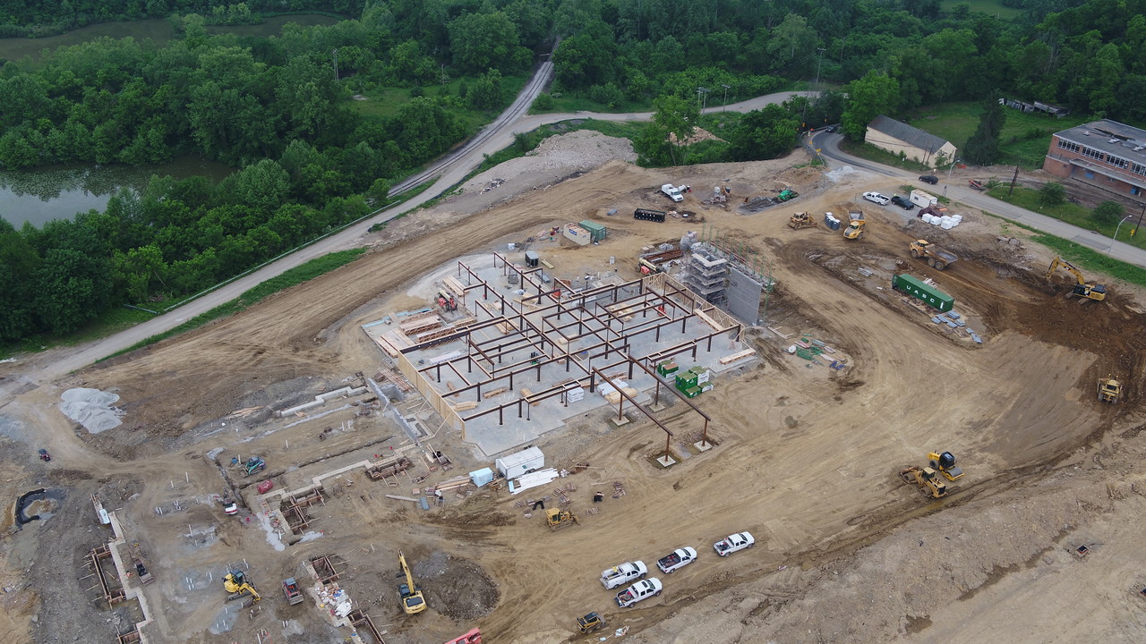 Chartiers Bend Retirement Resort in Bridgeville, PA - Building Photo