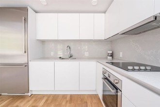 334 Harvard St, Unit H7 in Cambridge, MA - Foto de edificio - Building Photo