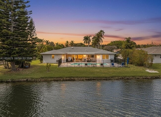 406 Sailboat Cir in Weston, FL - Building Photo - Building Photo