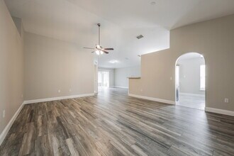 2147 Sandridge Cir in Eustis, FL - Building Photo - Building Photo