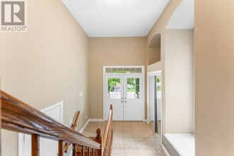 224 Tempest Dr in Ottawa, ON - Building Photo - Building Photo