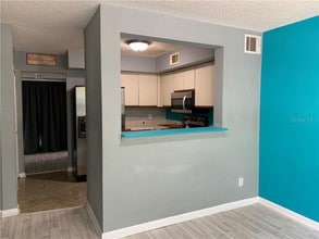 3729 S Lake Orlando Pkwy, Unit 4 in Orlando, FL - Foto de edificio - Building Photo