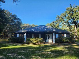 1174 Old Prattville Rd in Millbrook, AL - Building Photo