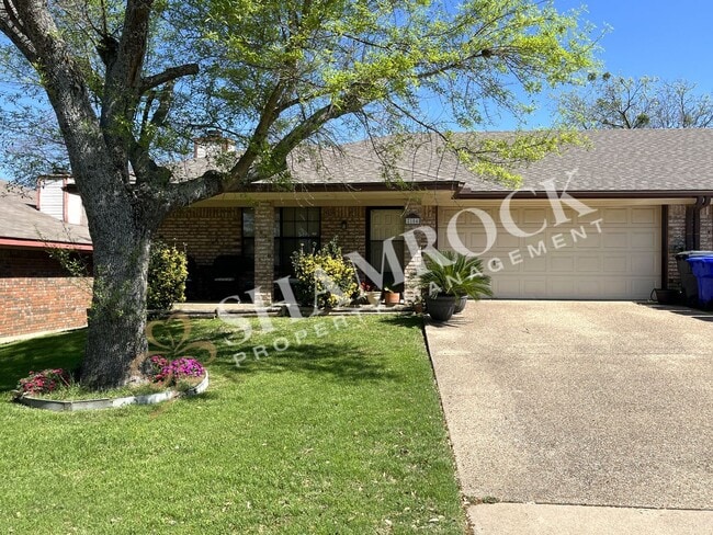 property at 2104 Kirby Lee St