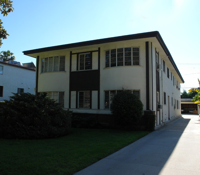 11160 Huston St in North Hollywood, CA - Building Photo - Building Photo