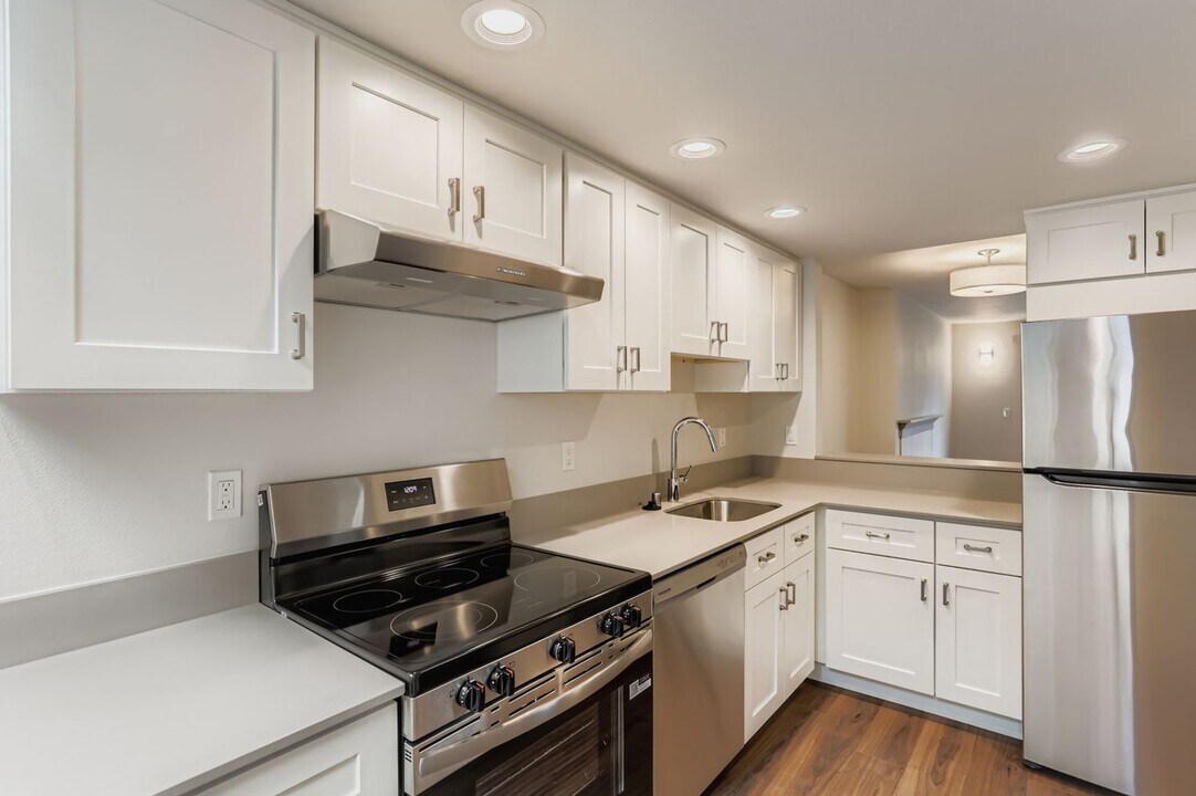 195 Wildwood Blvd SW in Issaquah, WA - Building Photo