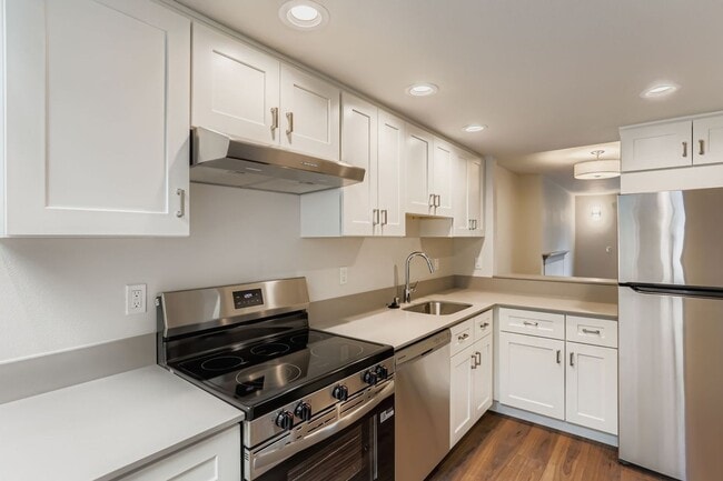 property at 195 Wildwood Blvd SW