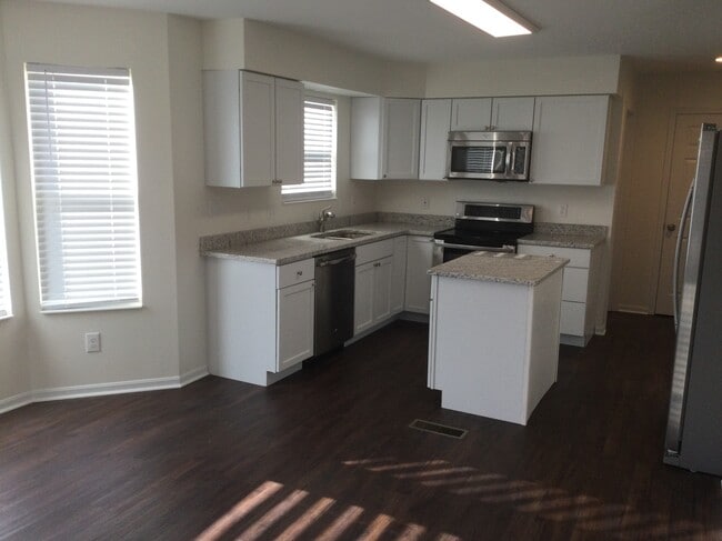 2831 Coachlight Ln in Burlington, KY - Building Photo - Building Photo